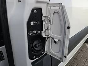 Mercedes-Benz Sprinter thumbnail 19