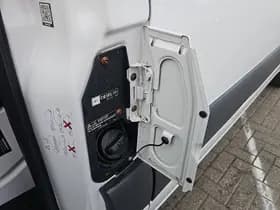 Mercedes-Benz Sprinter thumbnail 18