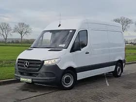 Mercedes-Benz Sprinter thumbnail 2