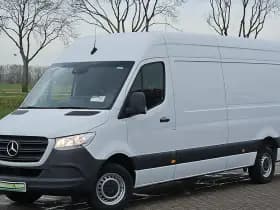 Mercedes-Benz Sprinter thumbnail 2