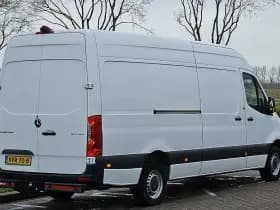Mercedes-Benz Sprinter thumbnail 3