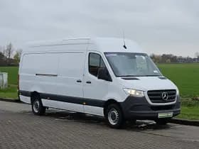 Mercedes-Benz Sprinter thumbnail 4