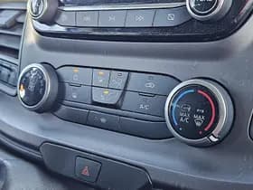 Ford Transit thumbnail 9