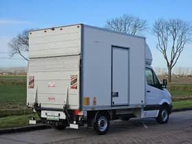 Mercedes-Benz Sprinter thumbnail 3