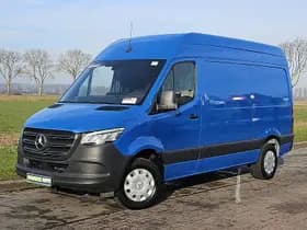 Mercedes-Benz Sprinter thumbnail 2