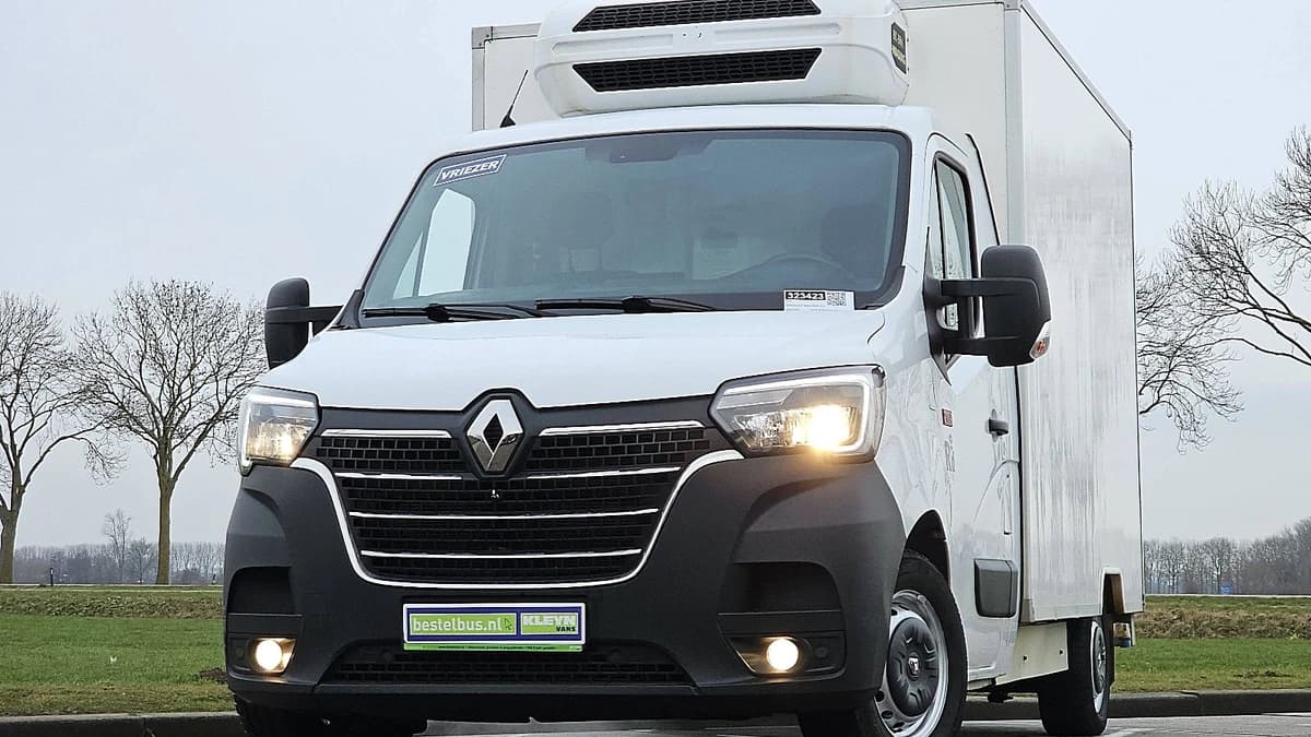 Renault Master — foto 1