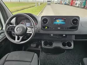 Mercedes-Benz Sprinter thumbnail 7
