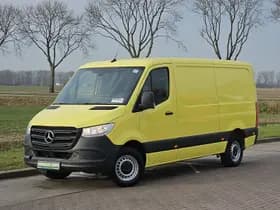 Mercedes-Benz Sprinter thumbnail 2