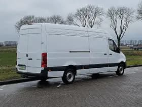 Mercedes-Benz Sprinter thumbnail 3
