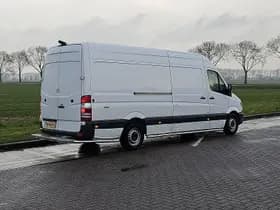 Mercedes-Benz Sprinter thumbnail 3