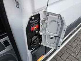 Mercedes-Benz Sprinter thumbnail 12