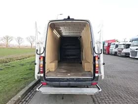 Mercedes-Benz Sprinter thumbnail 12