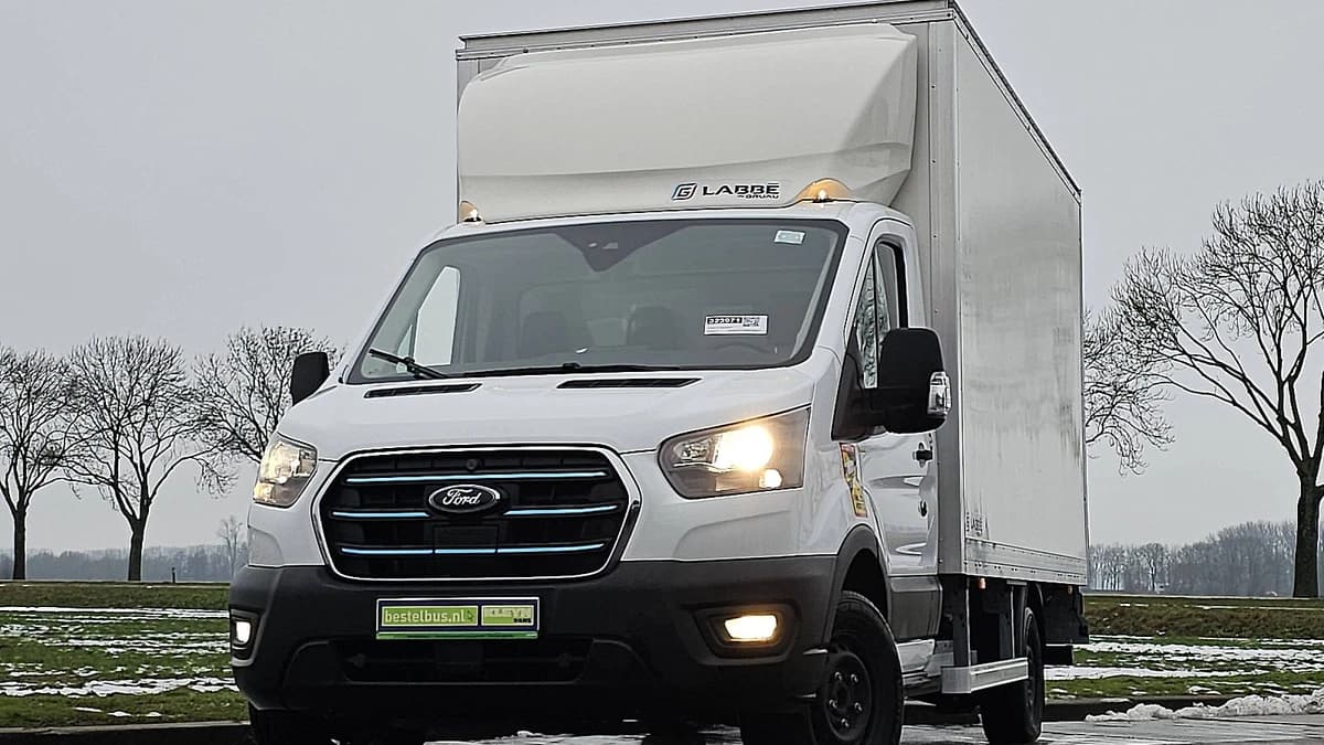 Ford E-Transit — foto 1