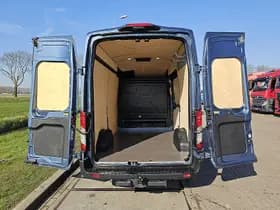 Ford Transit thumbnail 10