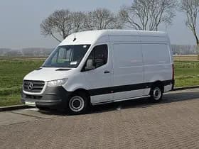 Mercedes-Benz Sprinter thumbnail 2