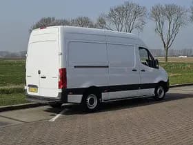 Mercedes-Benz Sprinter thumbnail 3
