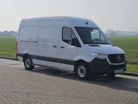 Mercedes-Benz Sprinter thumbnail 4