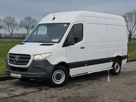 Mercedes-Benz Sprinter thumbnail 2