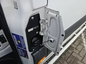 Mercedes-Benz Sprinter thumbnail 16