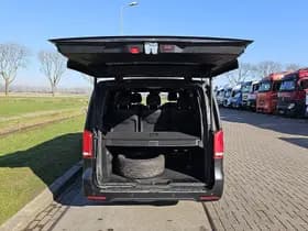 Mercedes-Benz Eqv thumbnail 16