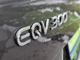 Mercedes-Benz Eqv thumbnail 23