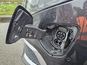 Mercedes-Benz Eqv thumbnail 26