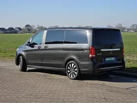 Mercedes-Benz Eqv thumbnail 5