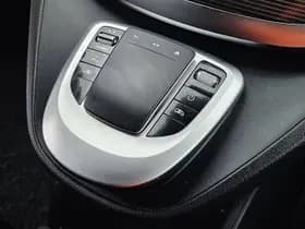 Mercedes-Benz Eqv thumbnail 9