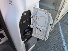 Mercedes-Benz Sprinter thumbnail 13