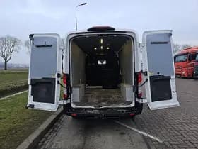 Ford Transit thumbnail 11