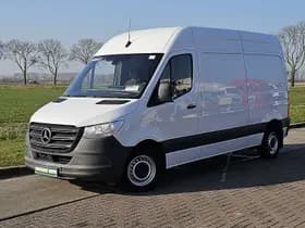 Mercedes-Benz Sprinter thumbnail 2