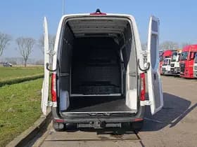 Mercedes-Benz Sprinter thumbnail 13