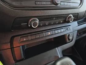 Opel Vivaro thumbnail 9