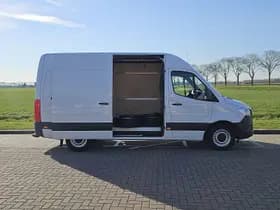 Mercedes-Benz Sprinter thumbnail 14