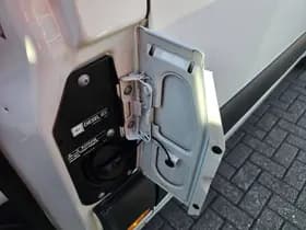 Mercedes-Benz Sprinter thumbnail 18