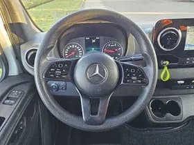Mercedes-Benz Sprinter thumbnail 11
