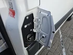 Mercedes-Benz Sprinter thumbnail 19