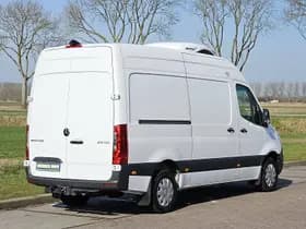 Mercedes-Benz Sprinter thumbnail 3
