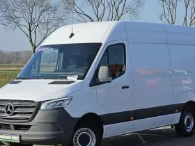 Mercedes-Benz Sprinter thumbnail 2