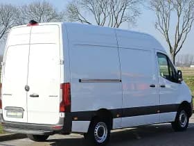 Mercedes-Benz Sprinter thumbnail 3