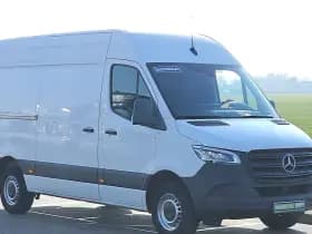 Mercedes-Benz Sprinter thumbnail 4