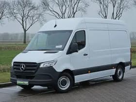 Mercedes-Benz Sprinter thumbnail 2