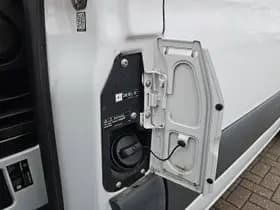 Mercedes-Benz Sprinter thumbnail 18