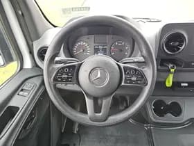 Mercedes-Benz Sprinter thumbnail 9