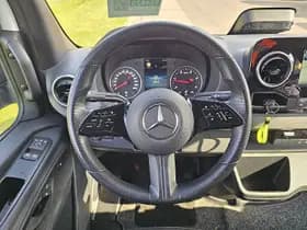 Mercedes-Benz Sprinter thumbnail 11