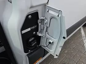 Mercedes-Benz Sprinter thumbnail 16