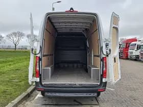 Mercedes-Benz Sprinter thumbnail 14