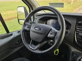 Ford Transit thumbnail 10