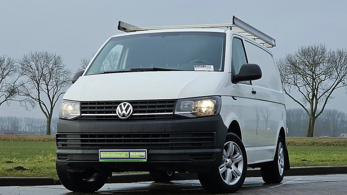 Volkswagen Transporter — foto 1
