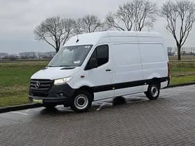 Mercedes-Benz Sprinter thumbnail 2